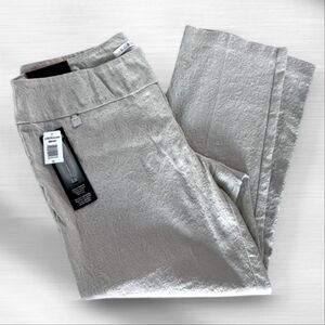 NWT S.C. & CO/ Slim leg/ Pull on/ Textured/ Stretch/ Tummy control/ Size US 16